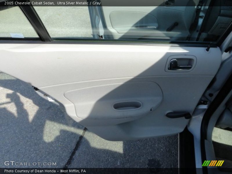 Ultra Silver Metallic / Gray 2005 Chevrolet Cobalt Sedan