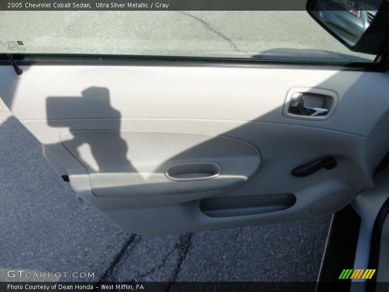 Ultra Silver Metallic / Gray 2005 Chevrolet Cobalt Sedan