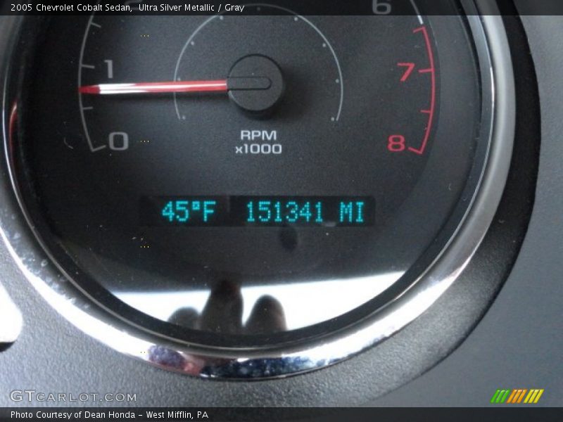 Ultra Silver Metallic / Gray 2005 Chevrolet Cobalt Sedan