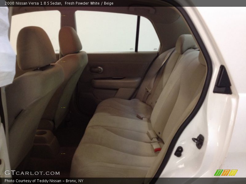 Fresh Powder White / Beige 2008 Nissan Versa 1.8 S Sedan