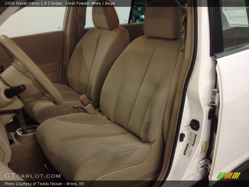 Fresh Powder White / Beige 2008 Nissan Versa 1.8 S Sedan