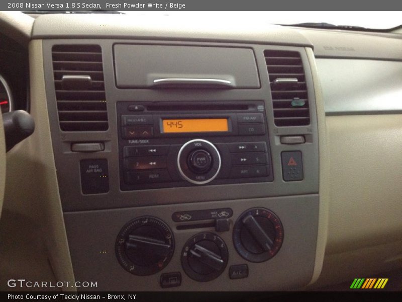 Fresh Powder White / Beige 2008 Nissan Versa 1.8 S Sedan
