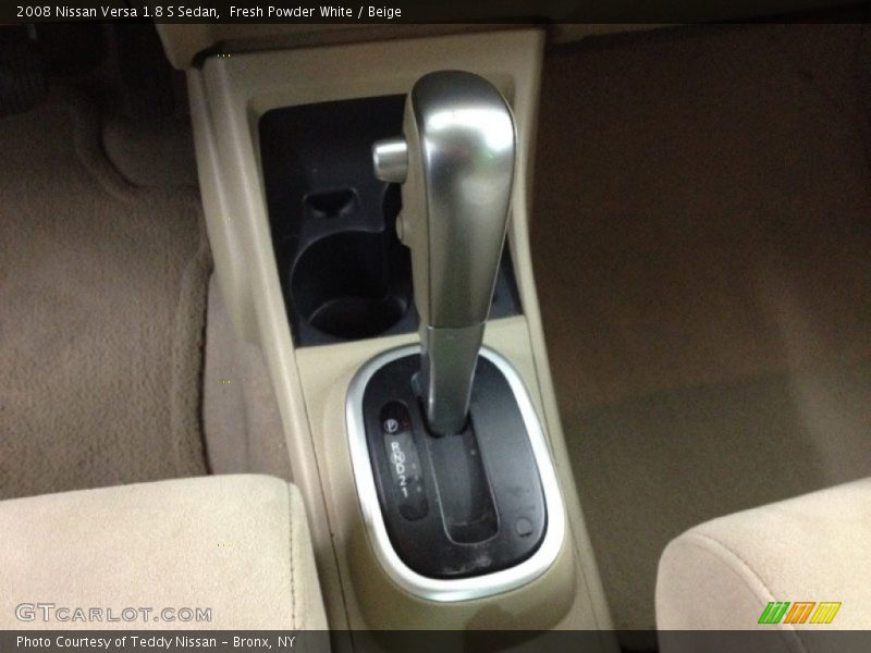 Fresh Powder White / Beige 2008 Nissan Versa 1.8 S Sedan