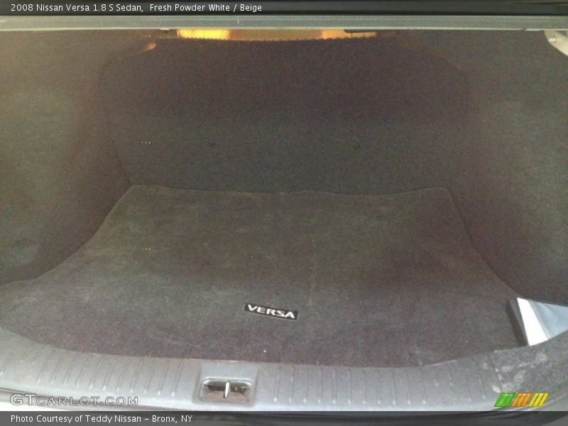 Fresh Powder White / Beige 2008 Nissan Versa 1.8 S Sedan