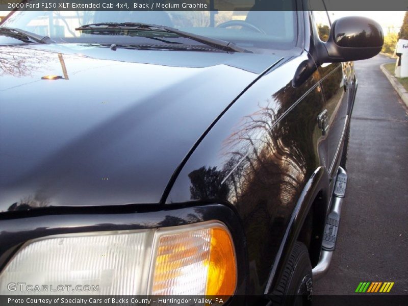 Black / Medium Graphite 2000 Ford F150 XLT Extended Cab 4x4