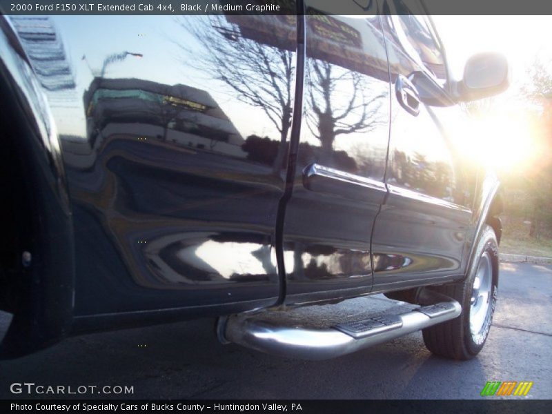 Black / Medium Graphite 2000 Ford F150 XLT Extended Cab 4x4