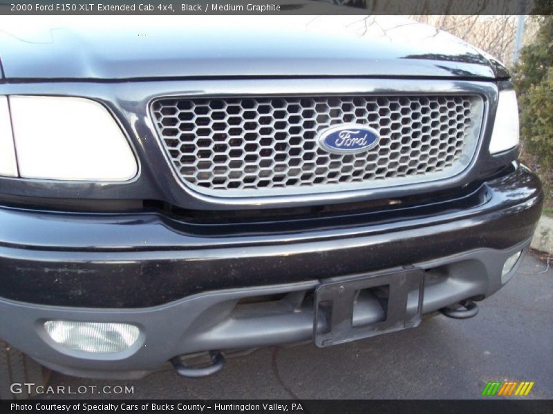 Black / Medium Graphite 2000 Ford F150 XLT Extended Cab 4x4