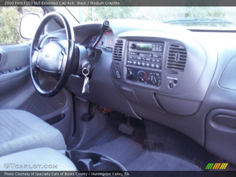 Black / Medium Graphite 2000 Ford F150 XLT Extended Cab 4x4