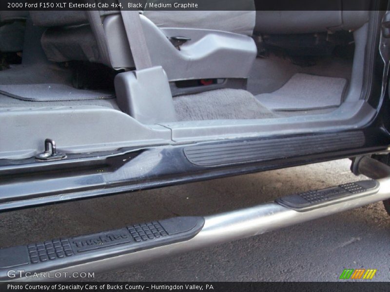 Black / Medium Graphite 2000 Ford F150 XLT Extended Cab 4x4
