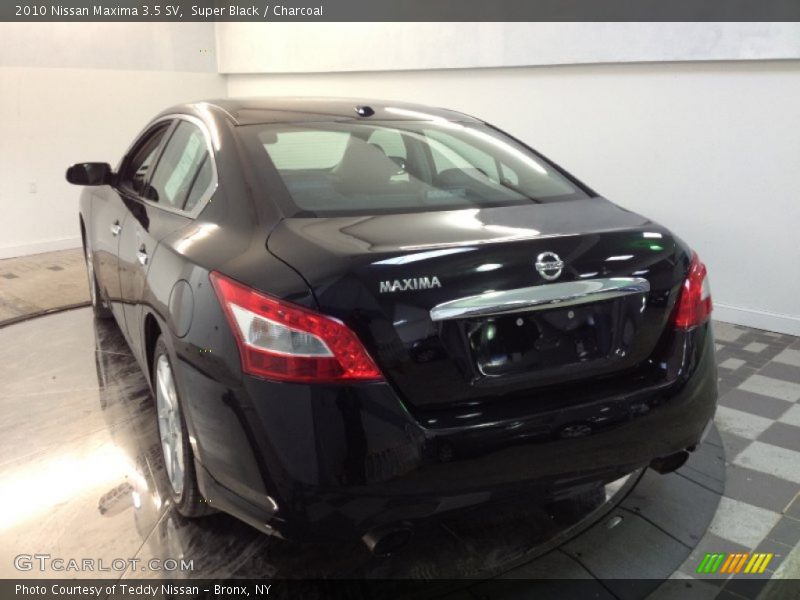 Super Black / Charcoal 2010 Nissan Maxima 3.5 SV