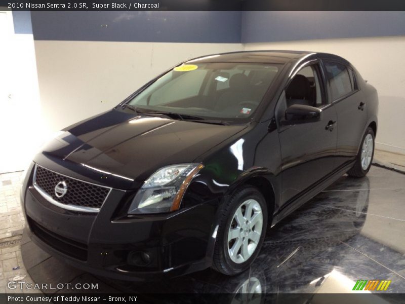 Super Black / Charcoal 2010 Nissan Sentra 2.0 SR