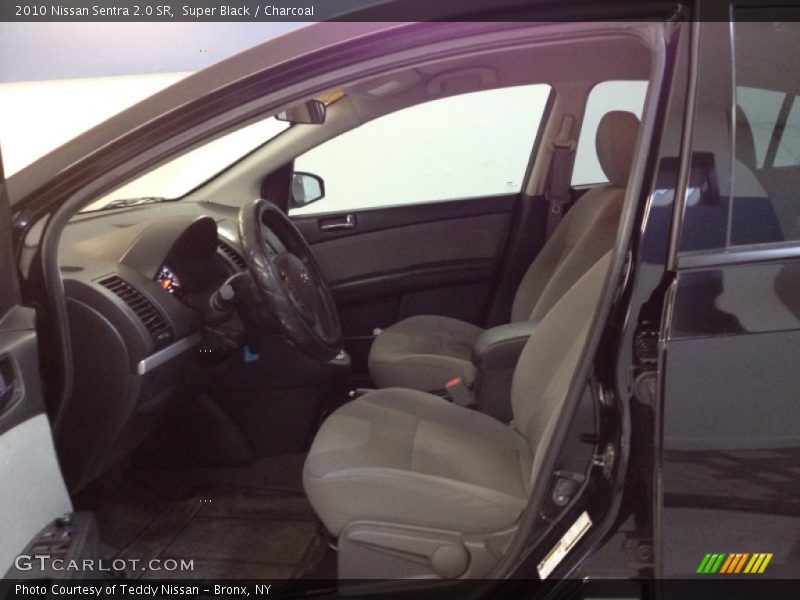 Super Black / Charcoal 2010 Nissan Sentra 2.0 SR