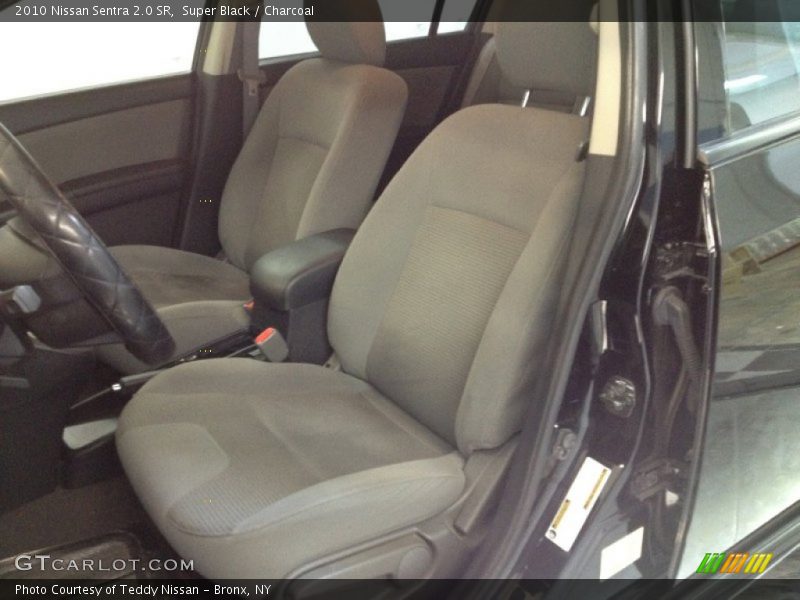 Super Black / Charcoal 2010 Nissan Sentra 2.0 SR