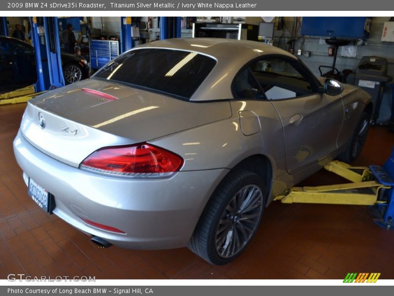 Titanium Silver Metallic / Ivory White Nappa Leather 2009 BMW Z4 sDrive35i Roadster