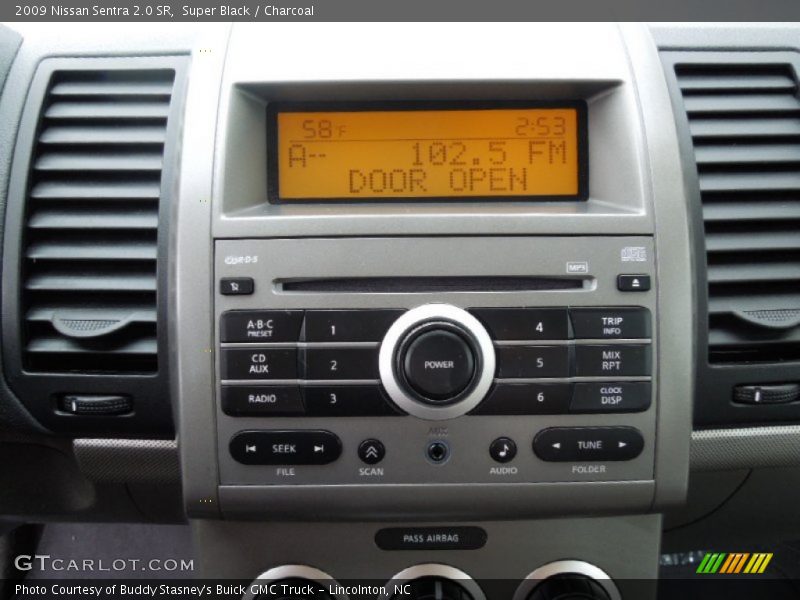 Super Black / Charcoal 2009 Nissan Sentra 2.0 SR