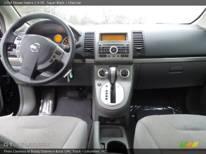 Super Black / Charcoal 2009 Nissan Sentra 2.0 SR