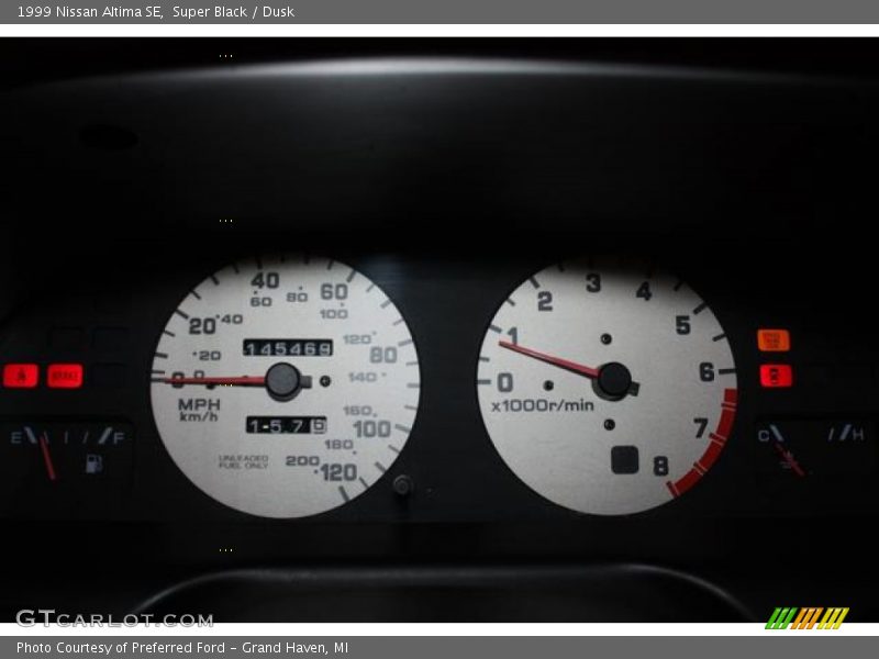 Super Black / Dusk 1999 Nissan Altima SE