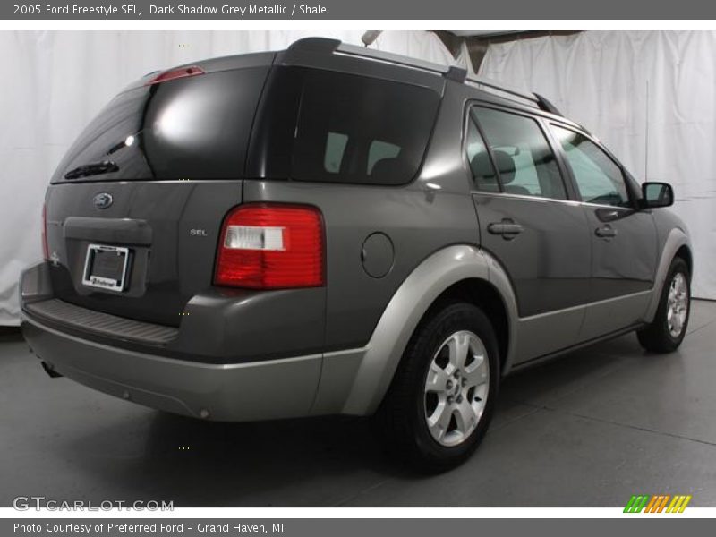 Dark Shadow Grey Metallic / Shale 2005 Ford Freestyle SEL