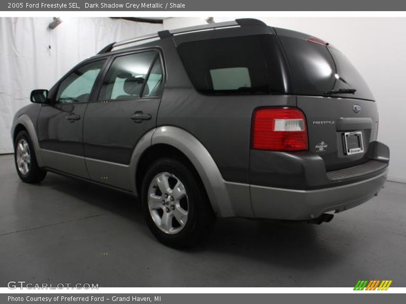 Dark Shadow Grey Metallic / Shale 2005 Ford Freestyle SEL