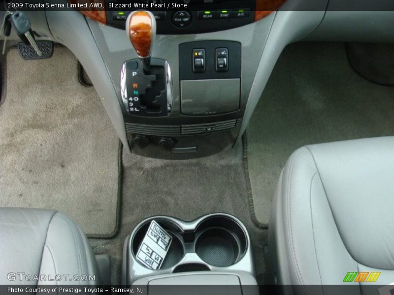 Blizzard White Pearl / Stone 2009 Toyota Sienna Limited AWD