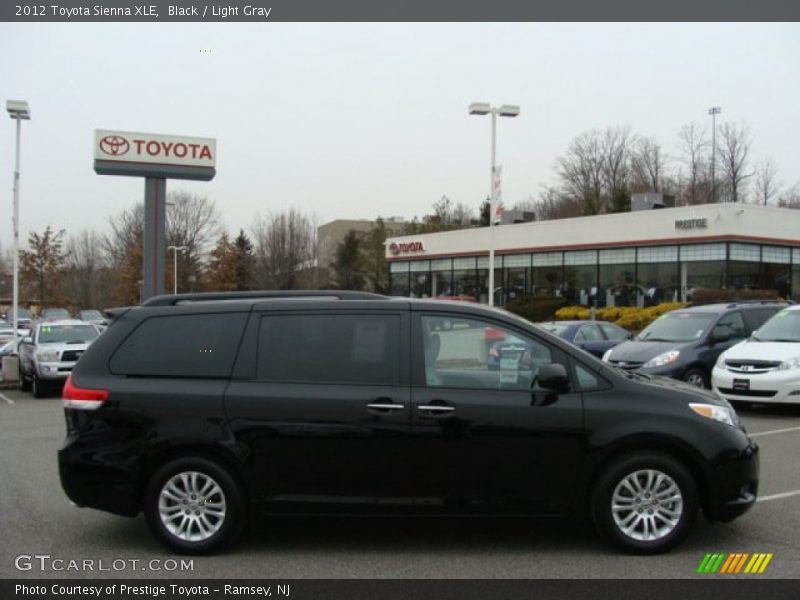 Black / Light Gray 2012 Toyota Sienna XLE