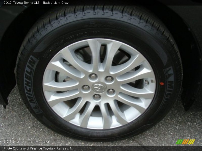 Black / Light Gray 2012 Toyota Sienna XLE