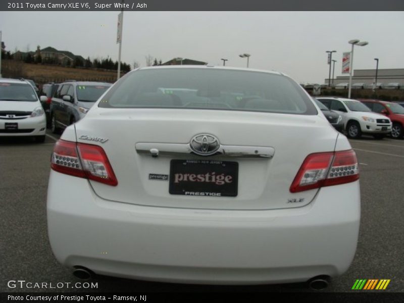 Super White / Ash 2011 Toyota Camry XLE V6