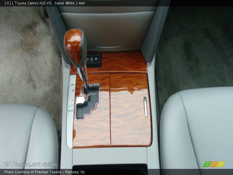  2011 Camry XLE V6 6 Speed ECT-i Automatic Shifter