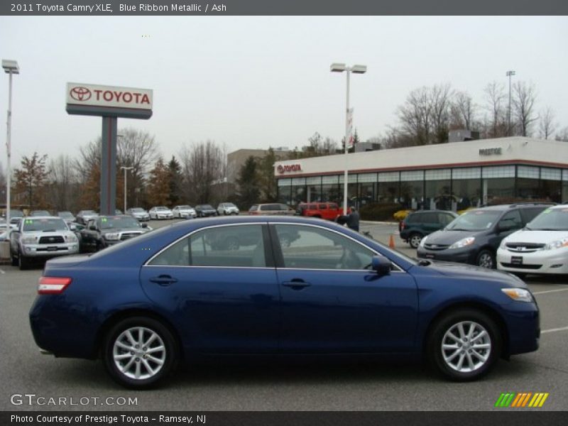 Blue Ribbon Metallic / Ash 2011 Toyota Camry XLE