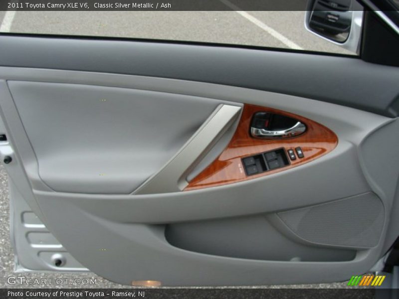 Classic Silver Metallic / Ash 2011 Toyota Camry XLE V6