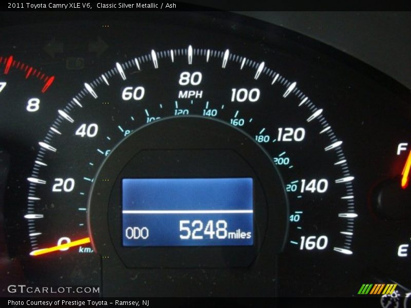 Classic Silver Metallic / Ash 2011 Toyota Camry XLE V6