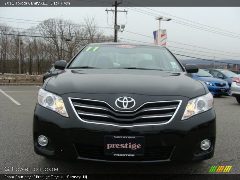 Black / Ash 2011 Toyota Camry XLE