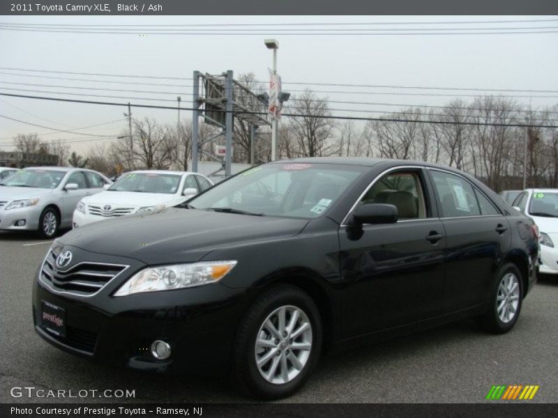 Black / Ash 2011 Toyota Camry XLE