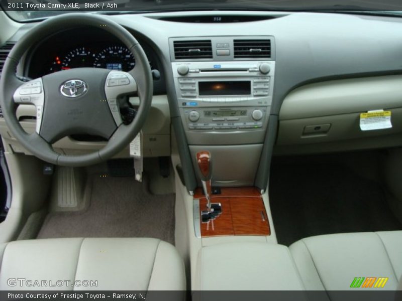 Black / Ash 2011 Toyota Camry XLE