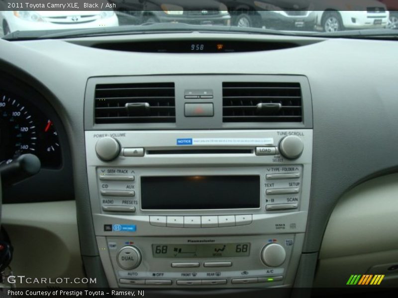 Black / Ash 2011 Toyota Camry XLE