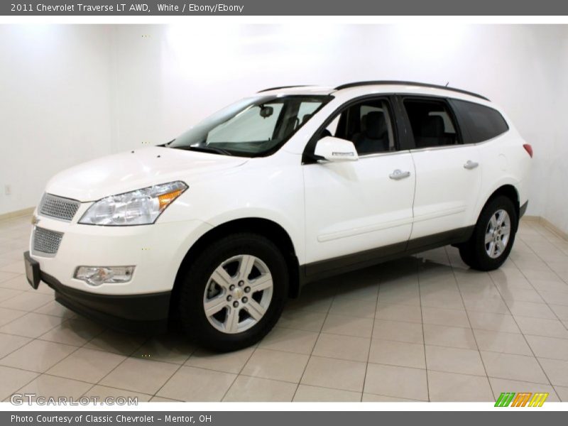 White / Ebony/Ebony 2011 Chevrolet Traverse LT AWD