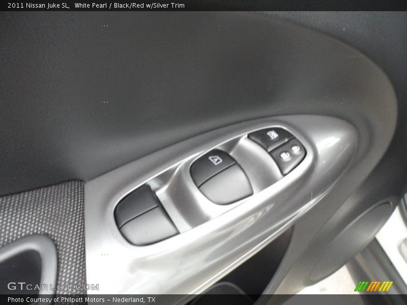 White Pearl / Black/Red w/Silver Trim 2011 Nissan Juke SL
