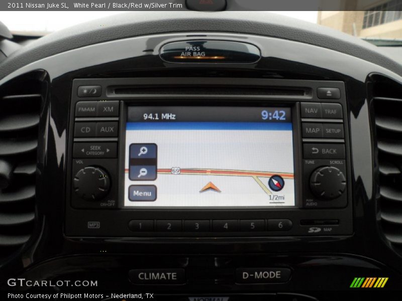 White Pearl / Black/Red w/Silver Trim 2011 Nissan Juke SL
