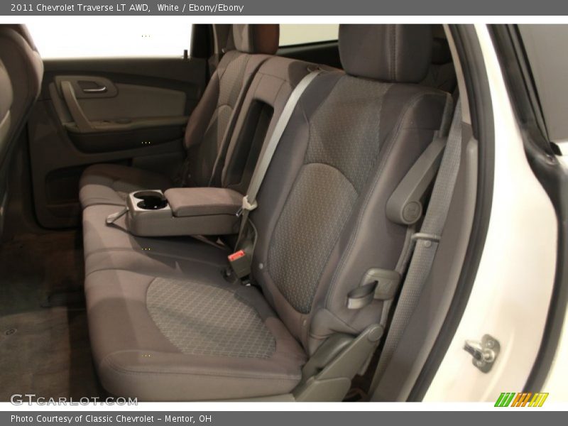 White / Ebony/Ebony 2011 Chevrolet Traverse LT AWD