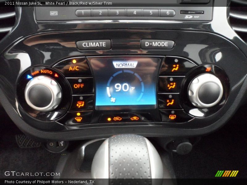 White Pearl / Black/Red w/Silver Trim 2011 Nissan Juke SL
