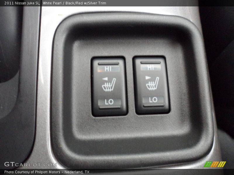 White Pearl / Black/Red w/Silver Trim 2011 Nissan Juke SL