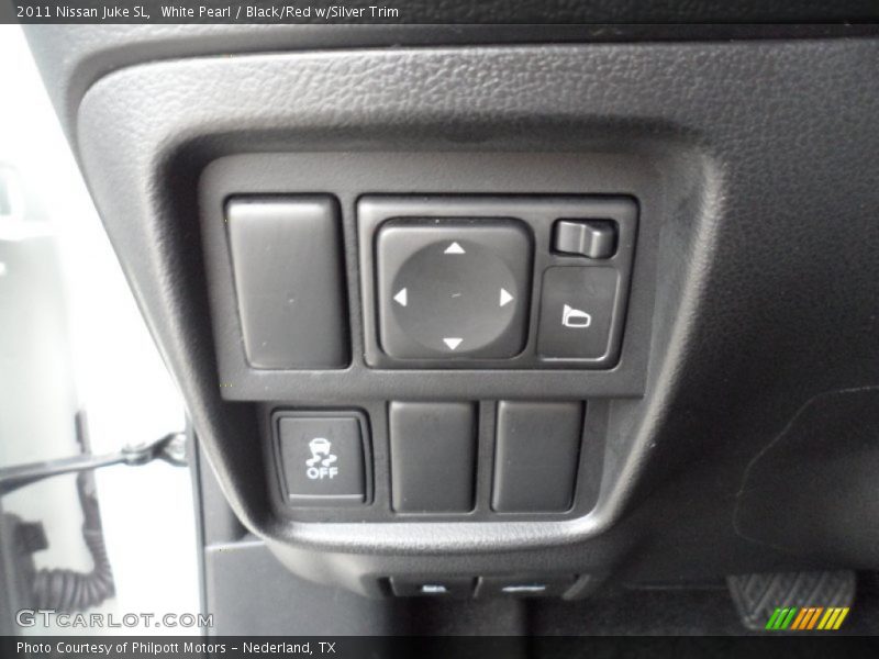 White Pearl / Black/Red w/Silver Trim 2011 Nissan Juke SL