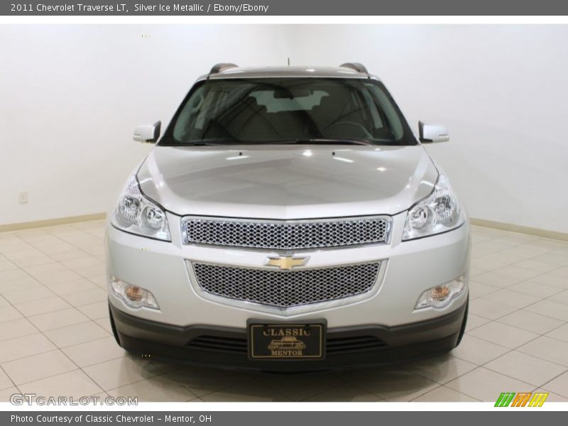 Silver Ice Metallic / Ebony/Ebony 2011 Chevrolet Traverse LT