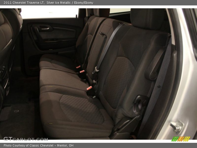 Silver Ice Metallic / Ebony/Ebony 2011 Chevrolet Traverse LT