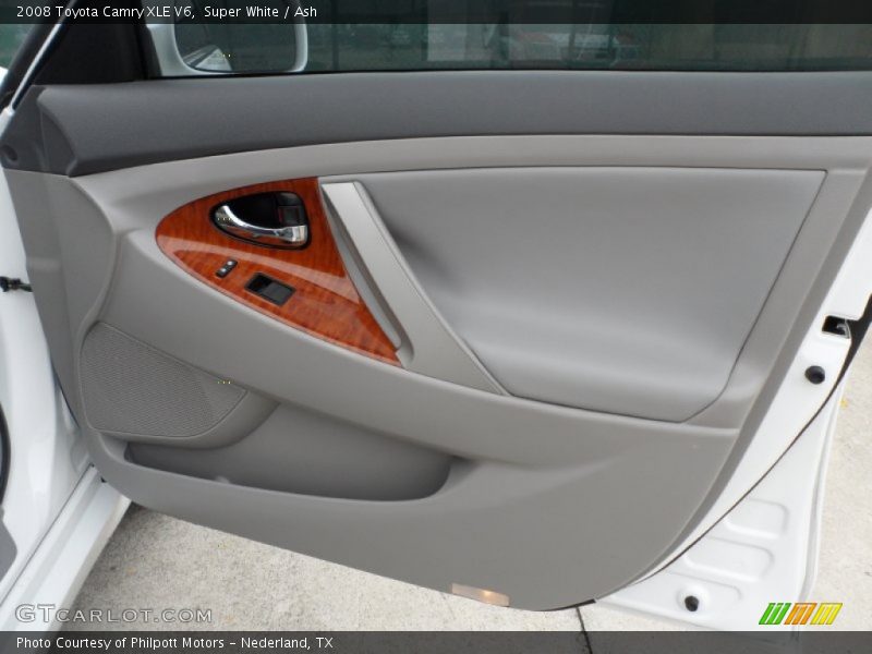 Super White / Ash 2008 Toyota Camry XLE V6