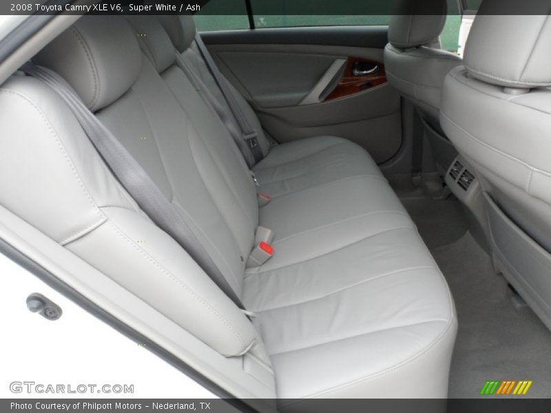 Super White / Ash 2008 Toyota Camry XLE V6