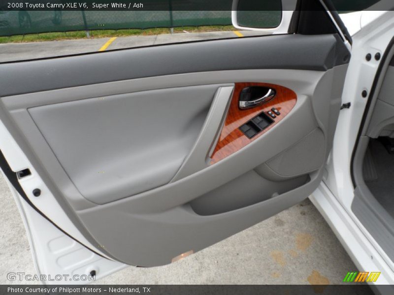 Super White / Ash 2008 Toyota Camry XLE V6