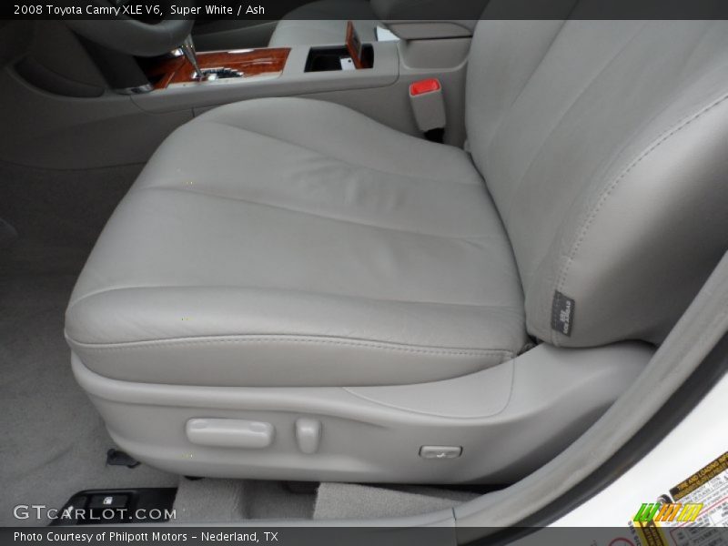 Super White / Ash 2008 Toyota Camry XLE V6