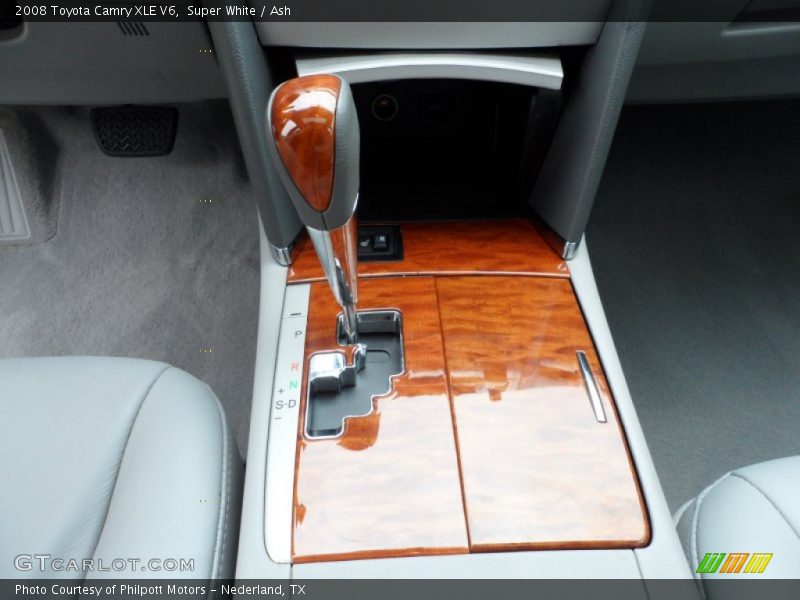 Super White / Ash 2008 Toyota Camry XLE V6