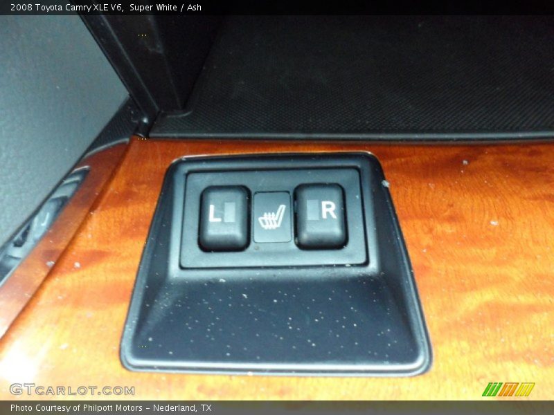 Super White / Ash 2008 Toyota Camry XLE V6
